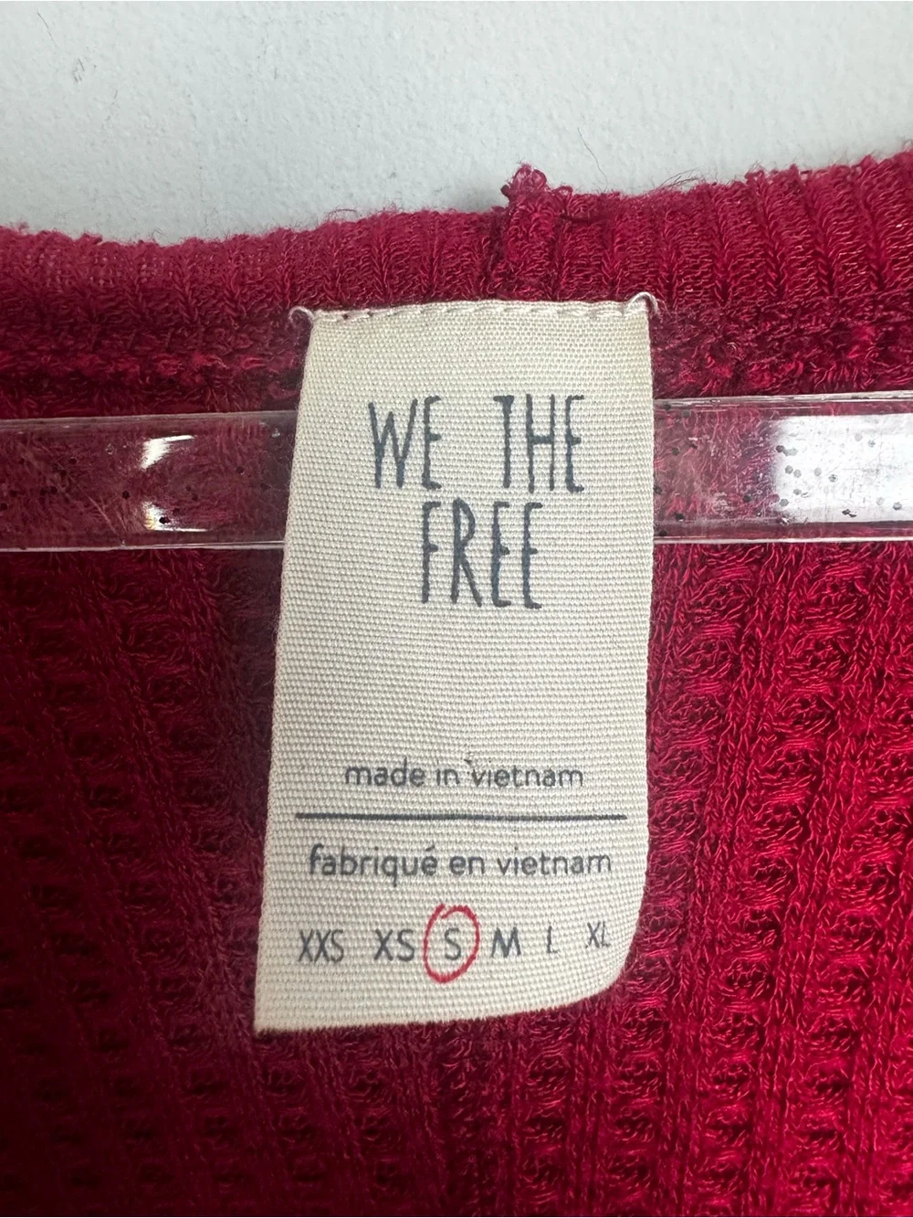 FREE PEOPLE | WE THE FREE Cranberry V-Neck Waffle Thermal Top Women’s Size Small